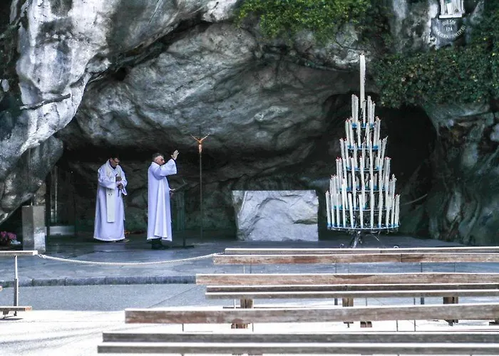 Family Saint Vincent 4 Pers Gare Wifi 公寓 卢德